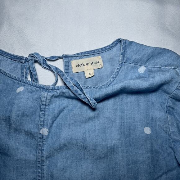 Cloth & Stone Chambray Polka Dot Top Tie Back Size S Bell Sleeve Boxy Lyocell - Picture 2 of 7